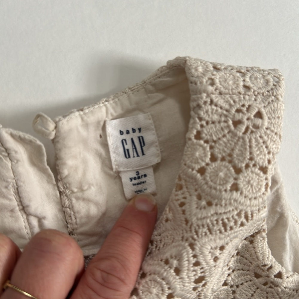 Baby Gap Crochet And Chambray Sleeveless Dress - Picture 3 of 4